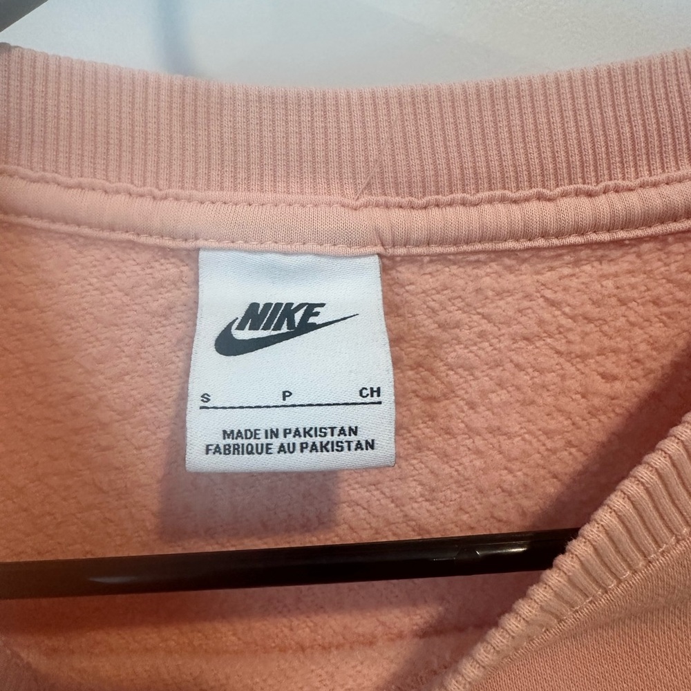 Nike Light Pink Fleece Oversized Sweatshirt - Picture 2 of 5